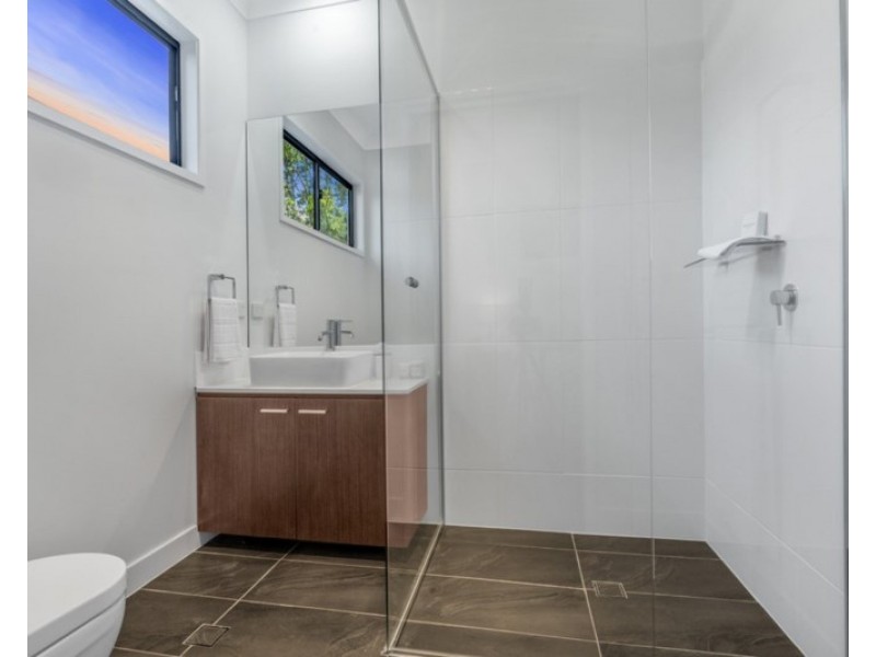 1/64 Shamrock Street, Gordon Park QLD 4031