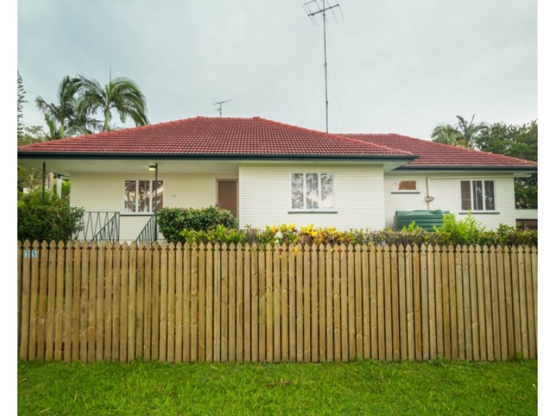 35 Macnaughton Street, Stafford QLD 4053