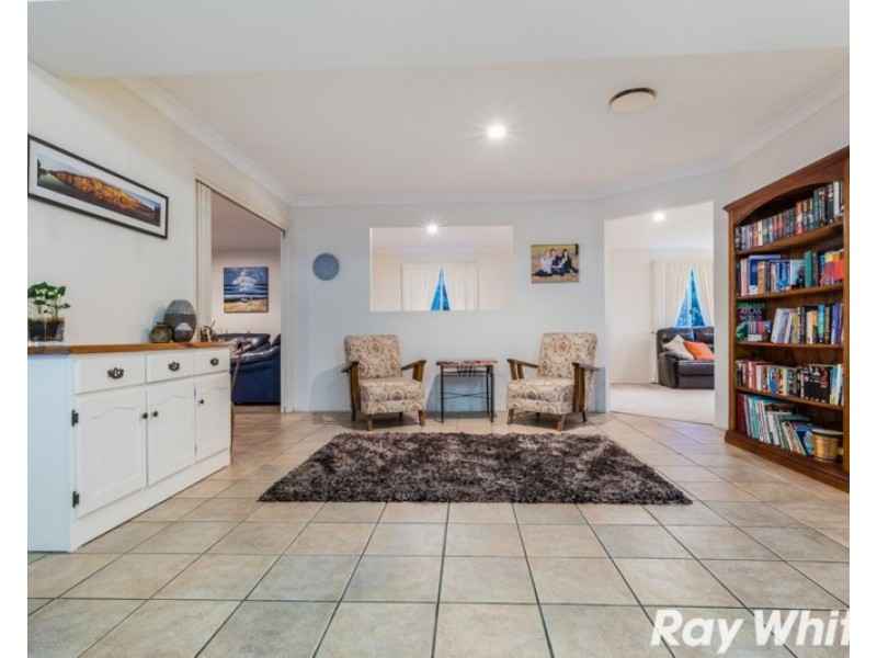 10 Minnelli Place, Mcdowall QLD 4053