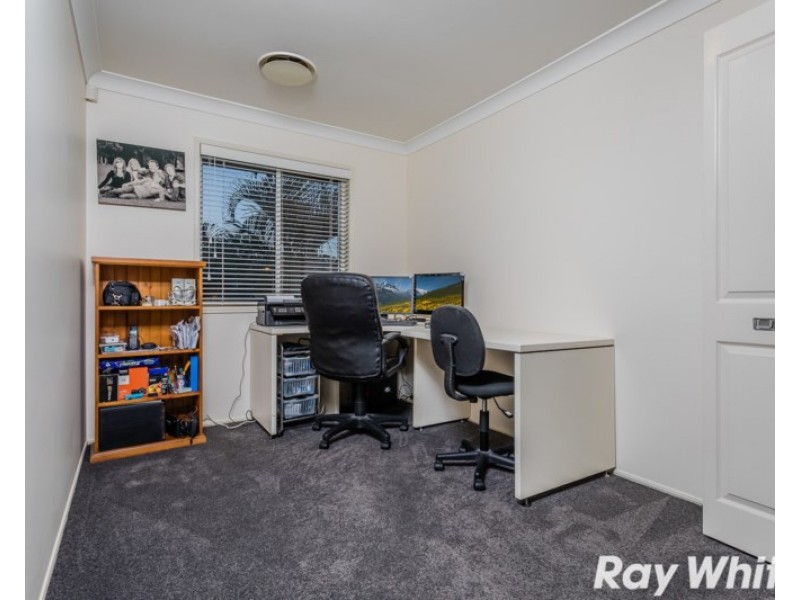 10 Minnelli Place, Mcdowall QLD 4053