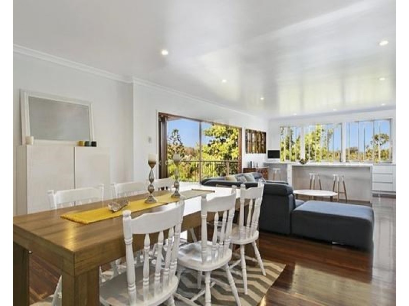 16 Strathfield Street, Tarragindi QLD 4121