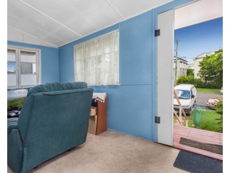 18 Lincoln Street, Wilston QLD 4051