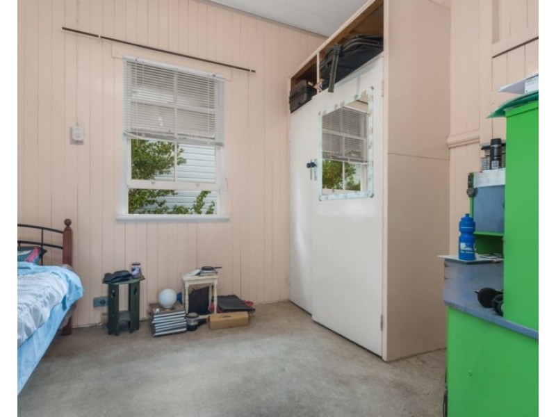 18 Lincoln Street, Wilston QLD 4051