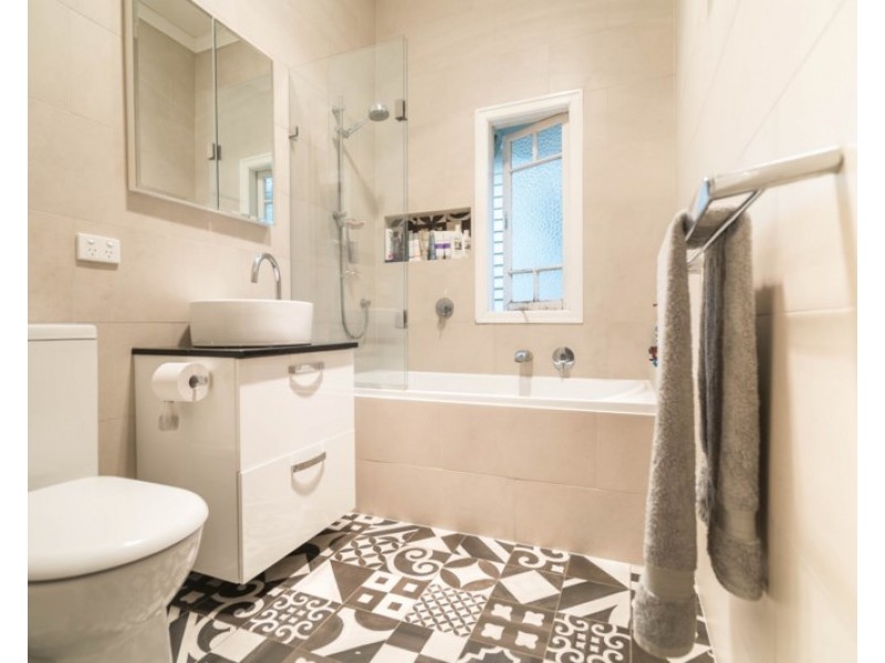 44 Bale Street, Albion QLD 4010