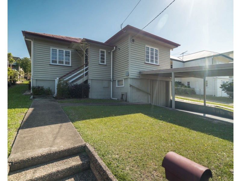 27 Tathra Street, Stafford QLD 4053