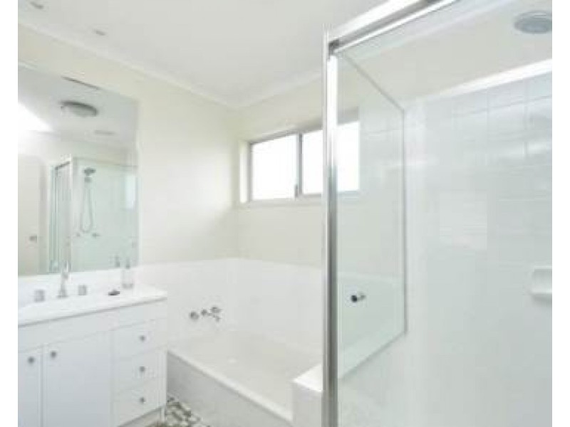 14 Duff Street, Wavell Heights QLD 4012