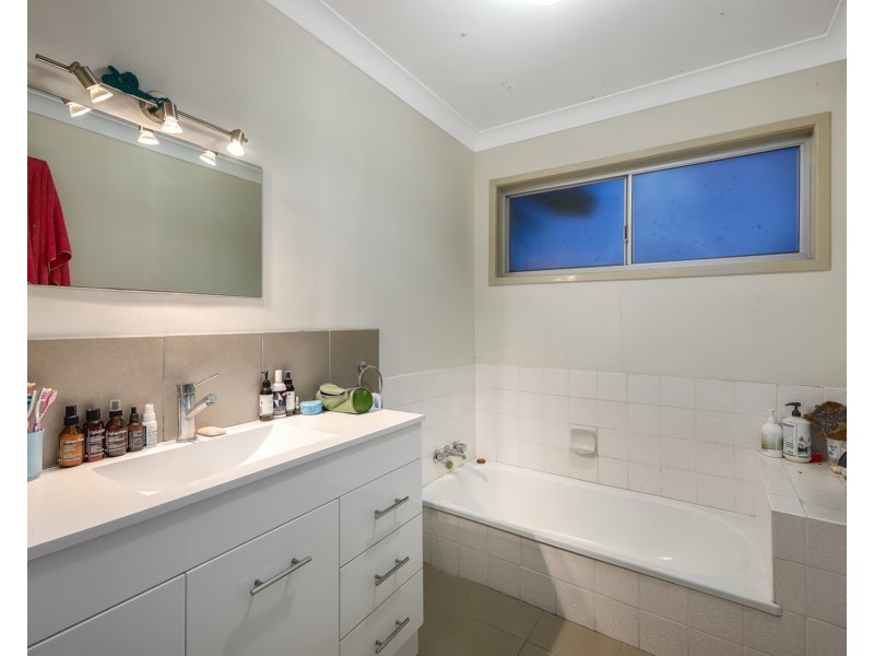 6 Baltray Place, Ferny Grove QLD 4055