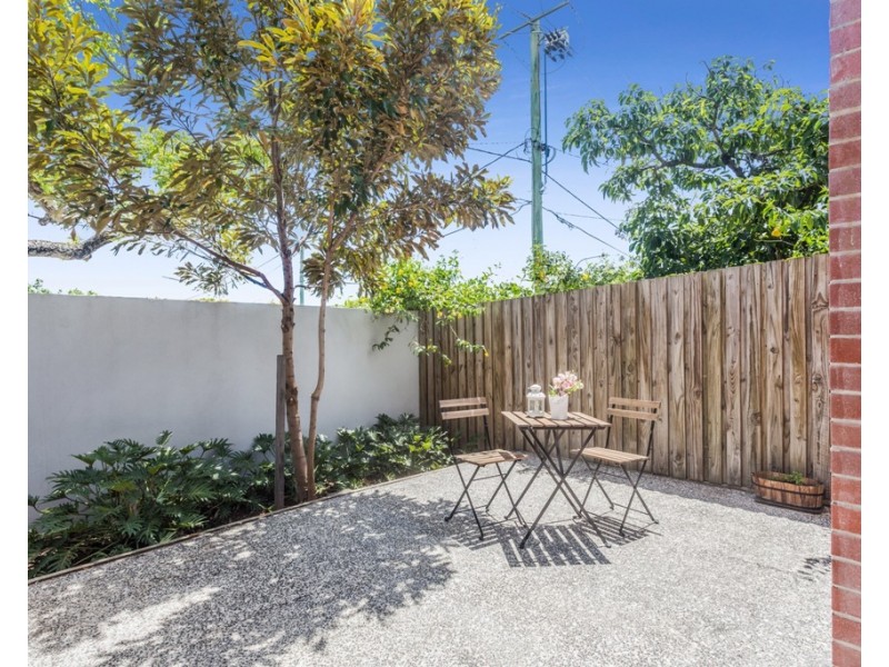 8/4 Garnet Street, Clayfield QLD 4011