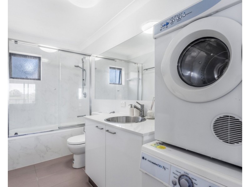 8/4 Garnet Street, Clayfield QLD 4011