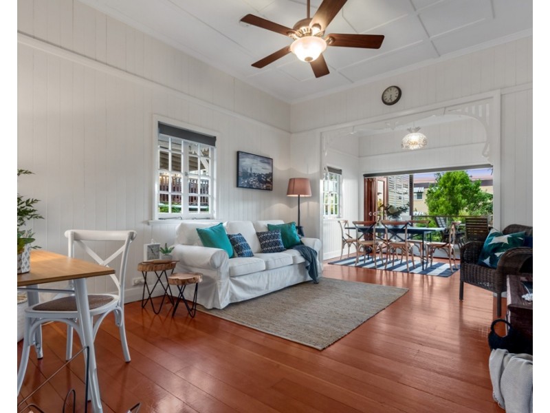4 Nathan Avenue, Ashgrove QLD 4060
