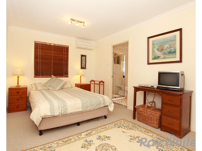 16 Archer Street, Gordon Park QLD 4031