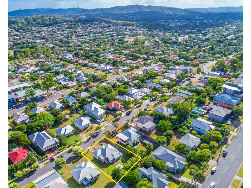 17 Allowrie Street, Stafford QLD 4053