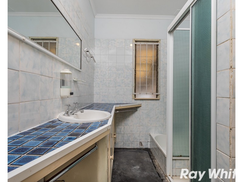 17 Allowrie Street, Stafford QLD 4053