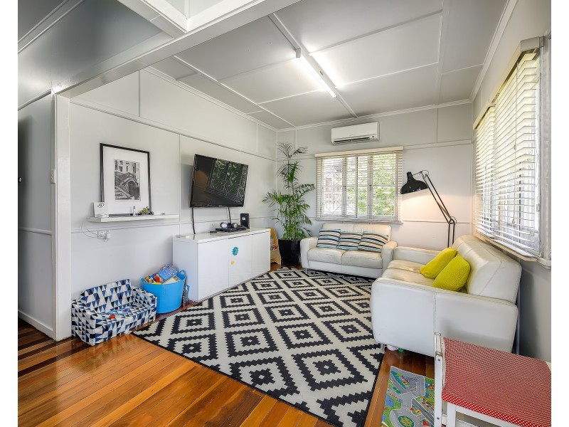 63 Evans Street, Kedron QLD 4031