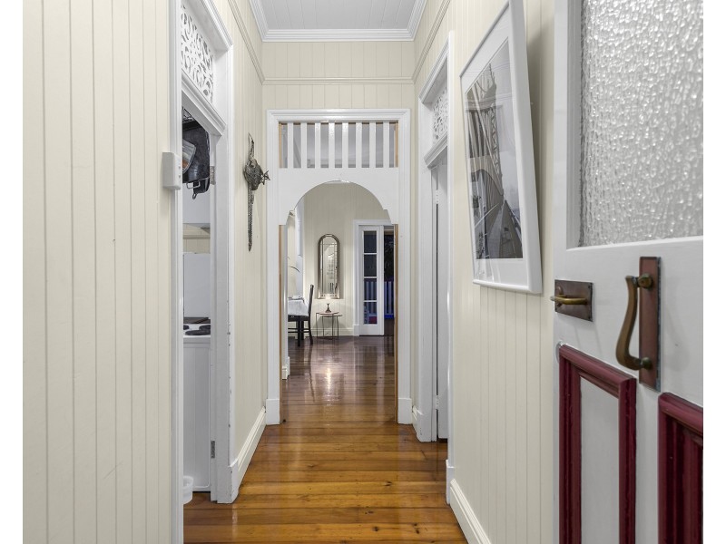 64 The Drive, Bardon QLD 4065