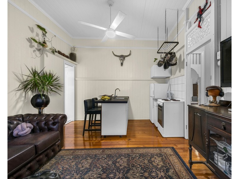 64 The Drive, Bardon QLD 4065