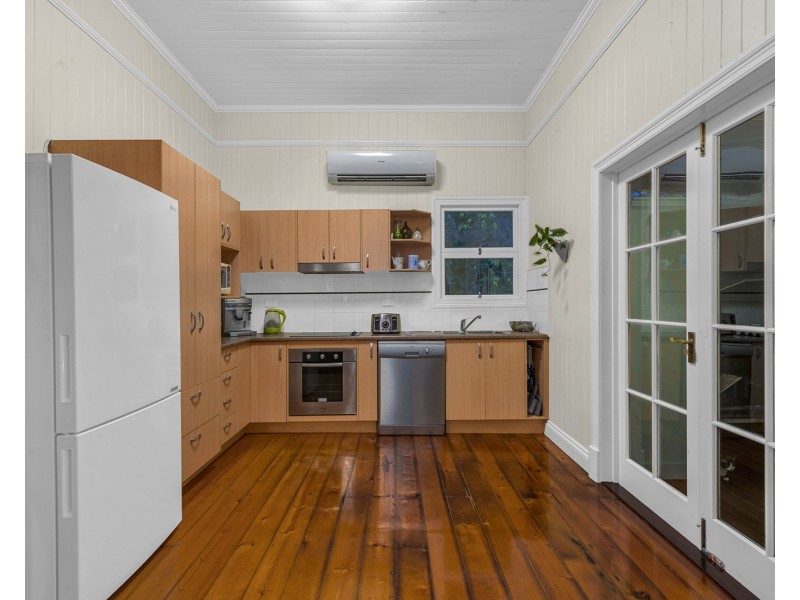 64 The Drive, Bardon QLD 4065