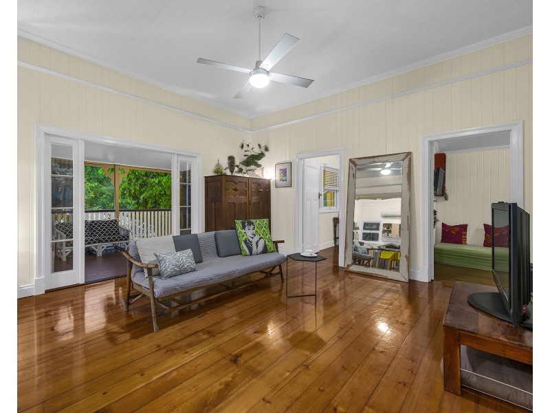 64 The Drive, Bardon QLD 4065