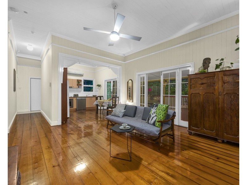 64 The Drive, Bardon QLD 4065