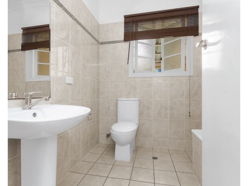 232 Edinburgh Castle Road, Wavell Heights QLD 4012