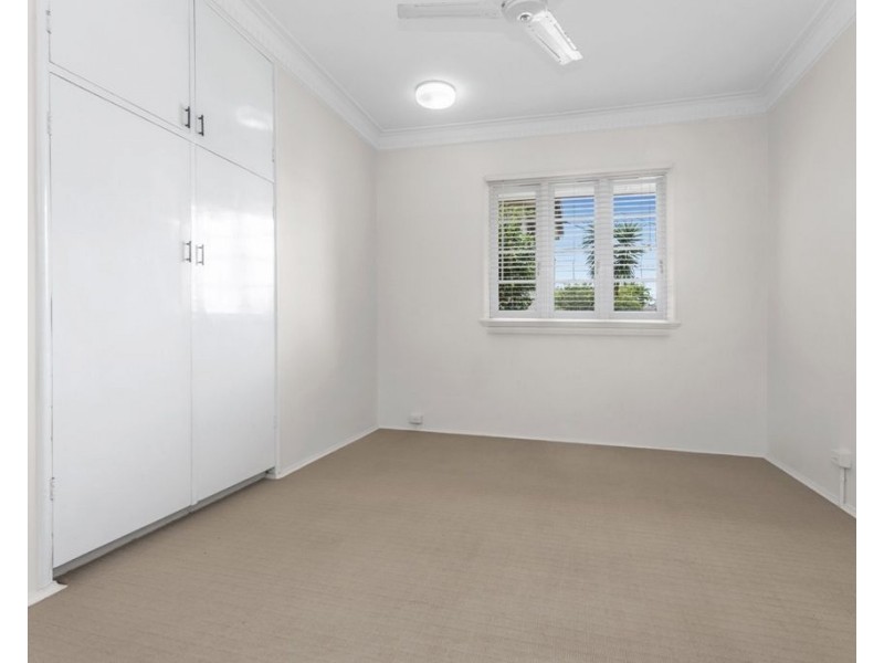 232 Edinburgh Castle Road, Wavell Heights QLD 4012