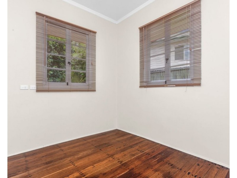 232 Edinburgh Castle Road, Wavell Heights QLD 4012