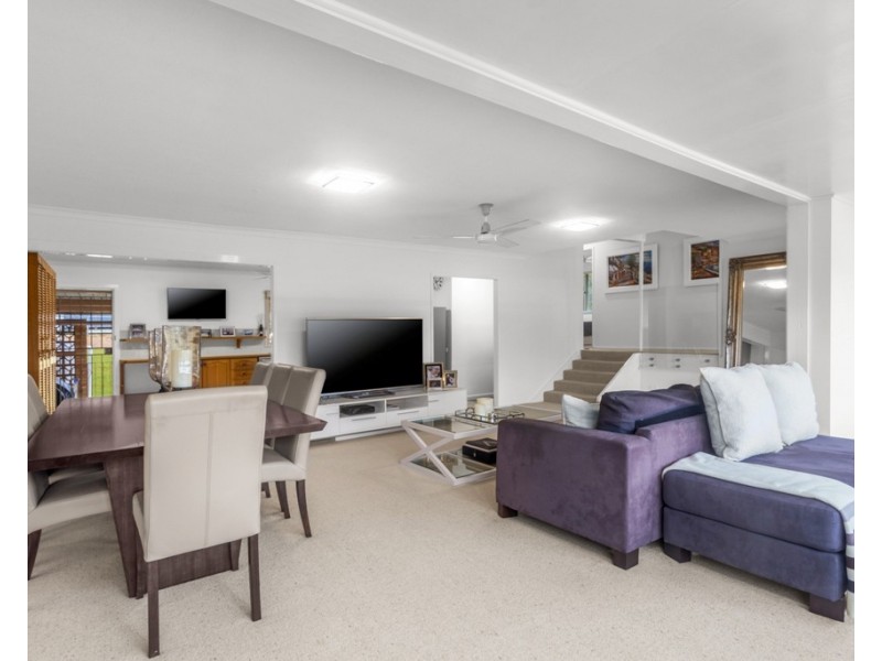 5 Caratel Street, Stafford Heights QLD 4053