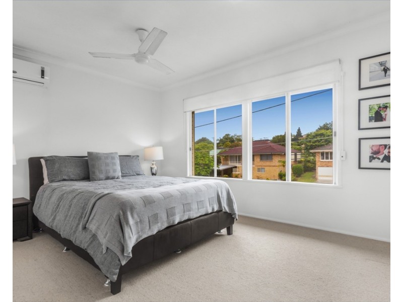 5 Caratel Street, Stafford Heights QLD 4053