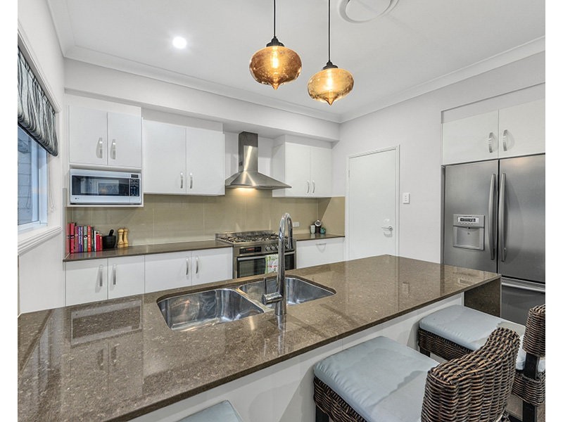 92 Eighth Avenue, Grange QLD 4051