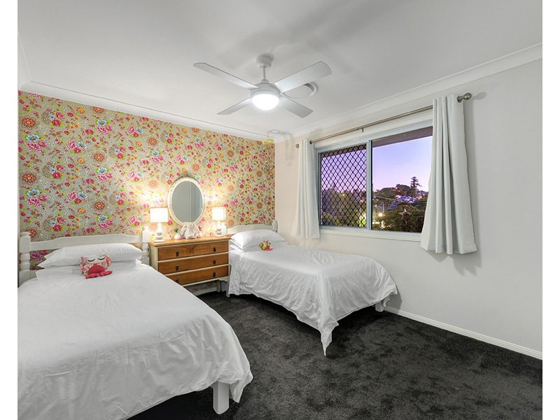 92 Eighth Avenue, Grange QLD 4051