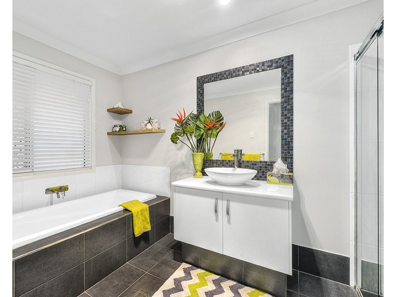 92 Eighth Avenue, Grange QLD 4051