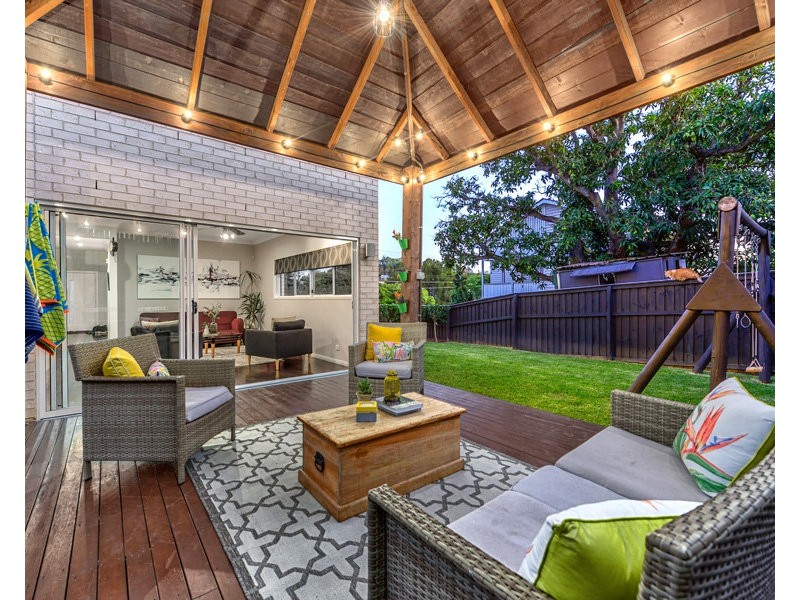 92 Eighth Avenue, Grange QLD 4051