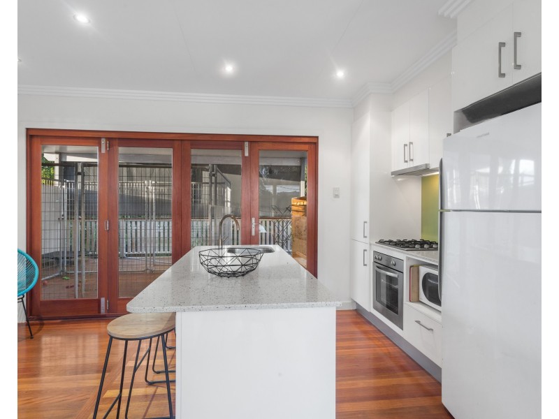 19 Basnett Street, Chermside West QLD 4032