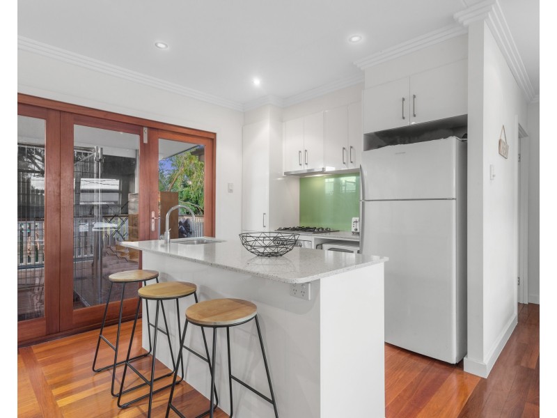 19 Basnett Street, Chermside West QLD 4032
