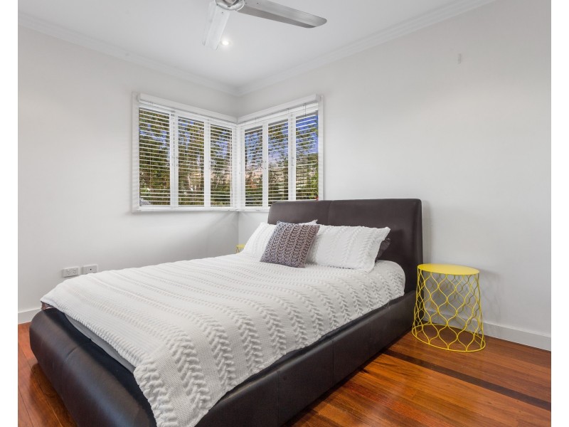 19 Basnett Street, Chermside West QLD 4032