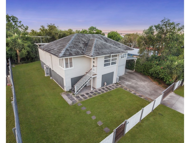 19 Basnett Street, Chermside West QLD 4032