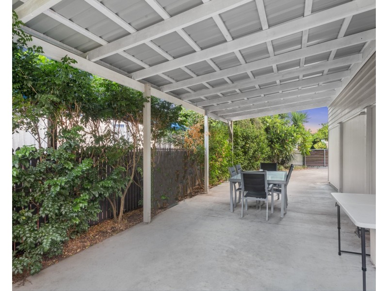 19 Basnett Street, Chermside West QLD 4032
