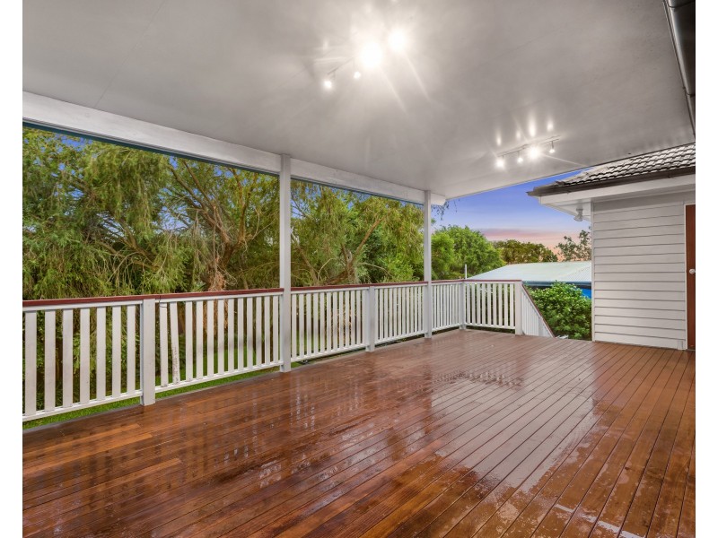 19 Basnett Street, Chermside West QLD 4032