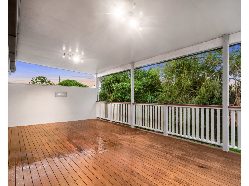 19 Basnett Street, Chermside West QLD 4032