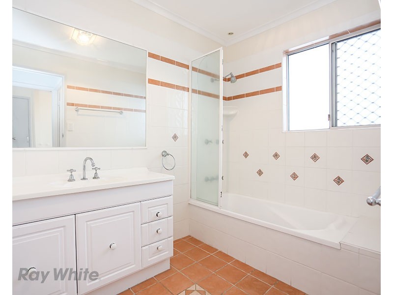 18 Meecham Street, Grange QLD 4051