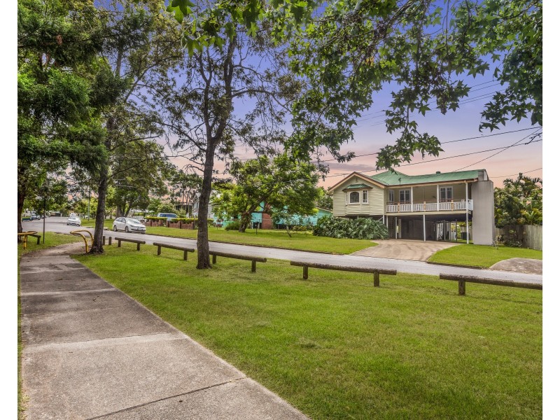 42 Dorrington Drive, Ashgrove QLD 4060