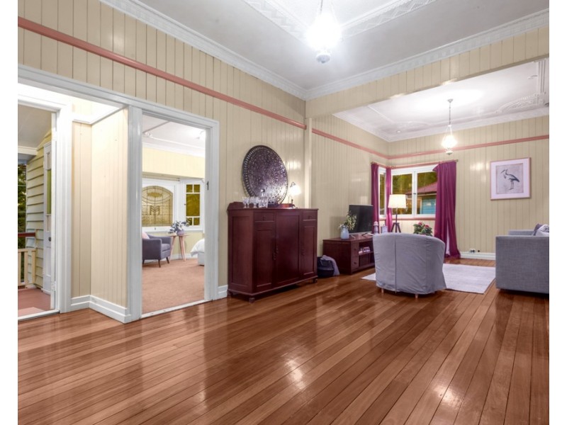42 Dorrington Drive, Ashgrove QLD 4060