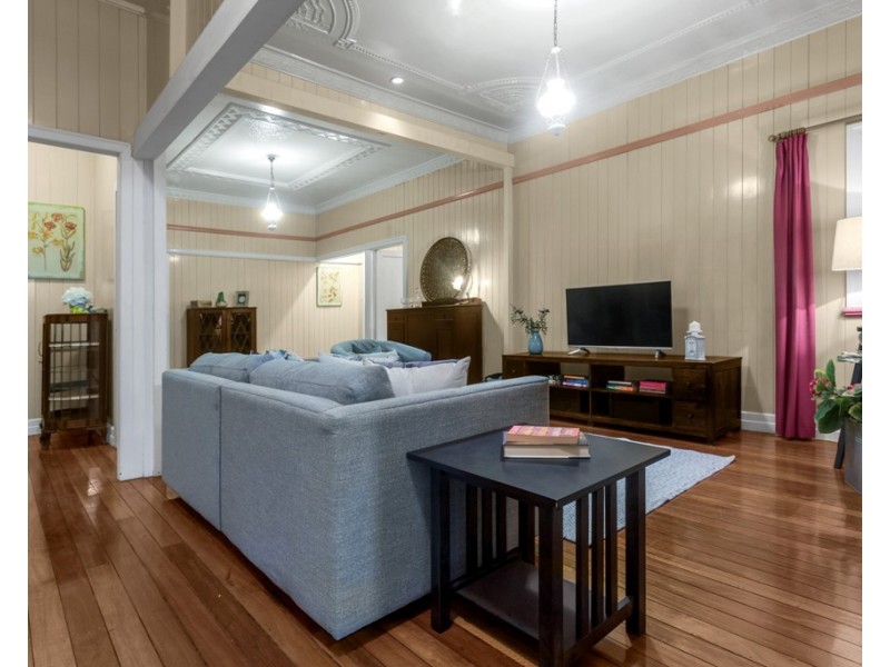 42 Dorrington Drive, Ashgrove QLD 4060