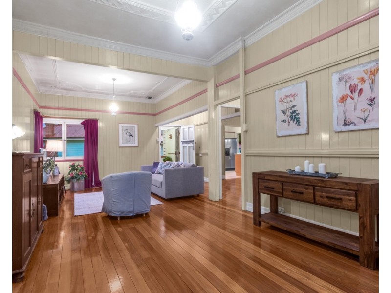 42 Dorrington Drive, Ashgrove QLD 4060