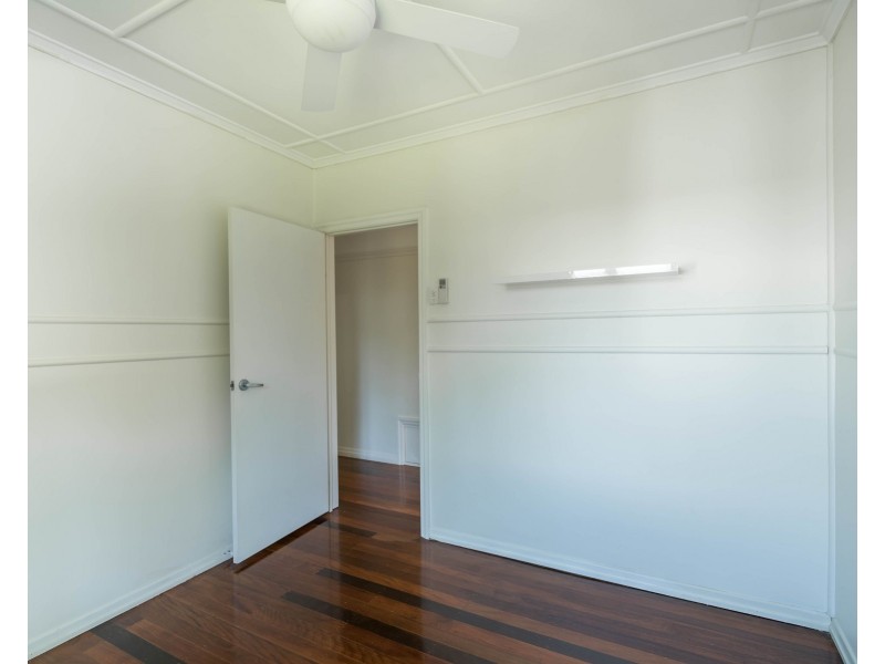 10 Hinkler Street, Kedron QLD 4031