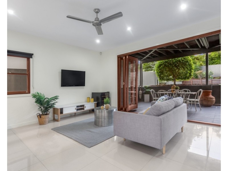 60 Wilgarning Street, Stafford Heights QLD 4053