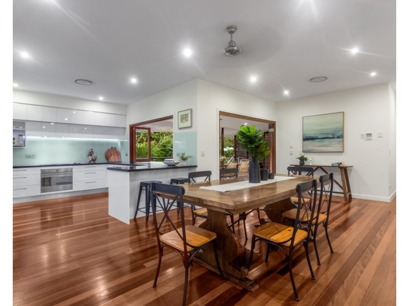 60 Wilgarning Street, Stafford Heights QLD 4053