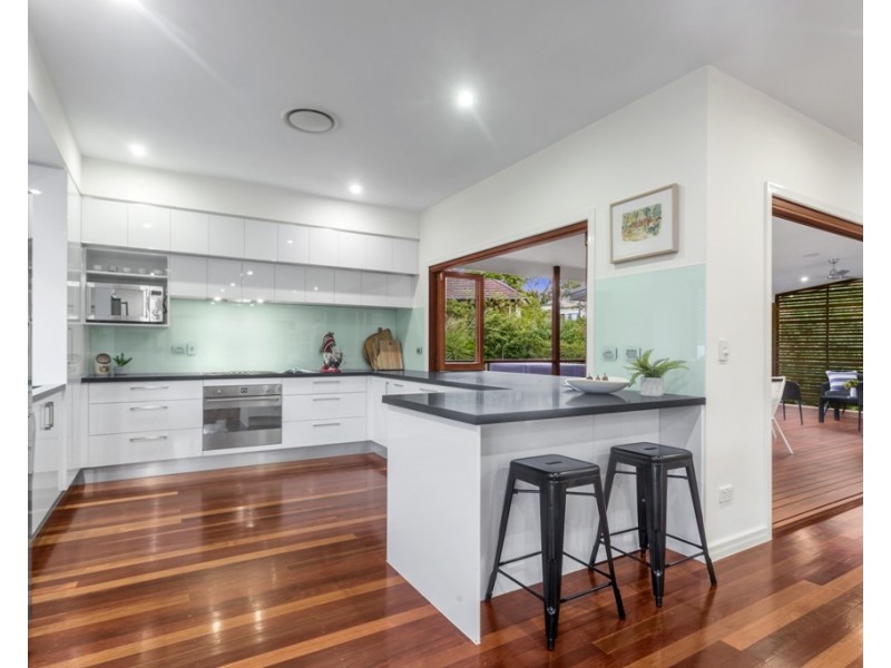 60 Wilgarning Street, Stafford Heights QLD 4053