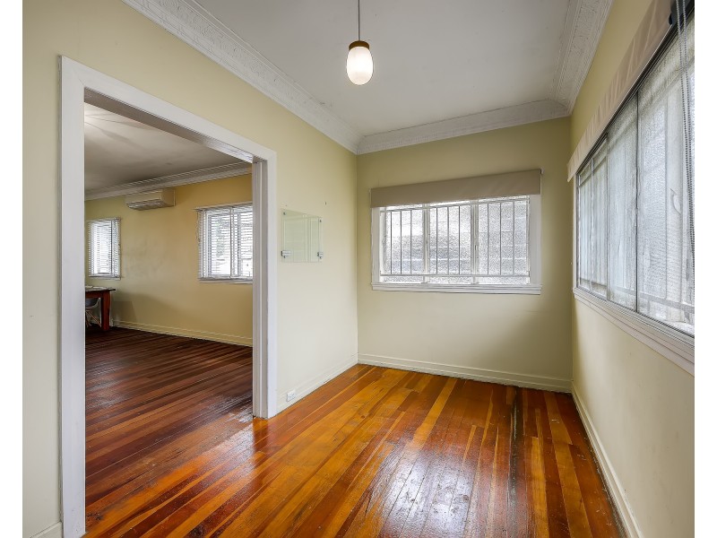 73 Seventh Avenue, Kedron QLD 4031