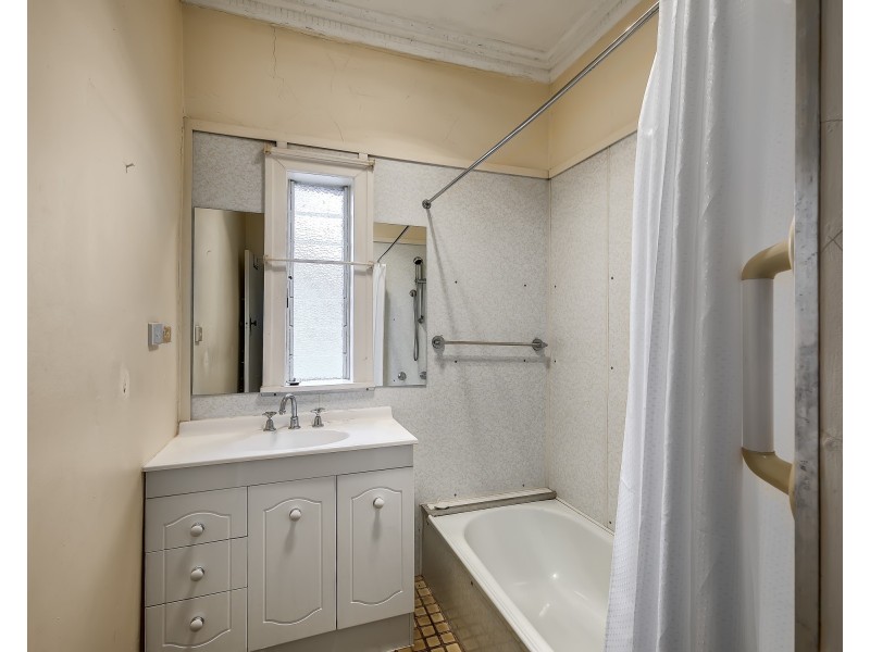 73 Seventh Avenue, Kedron QLD 4031